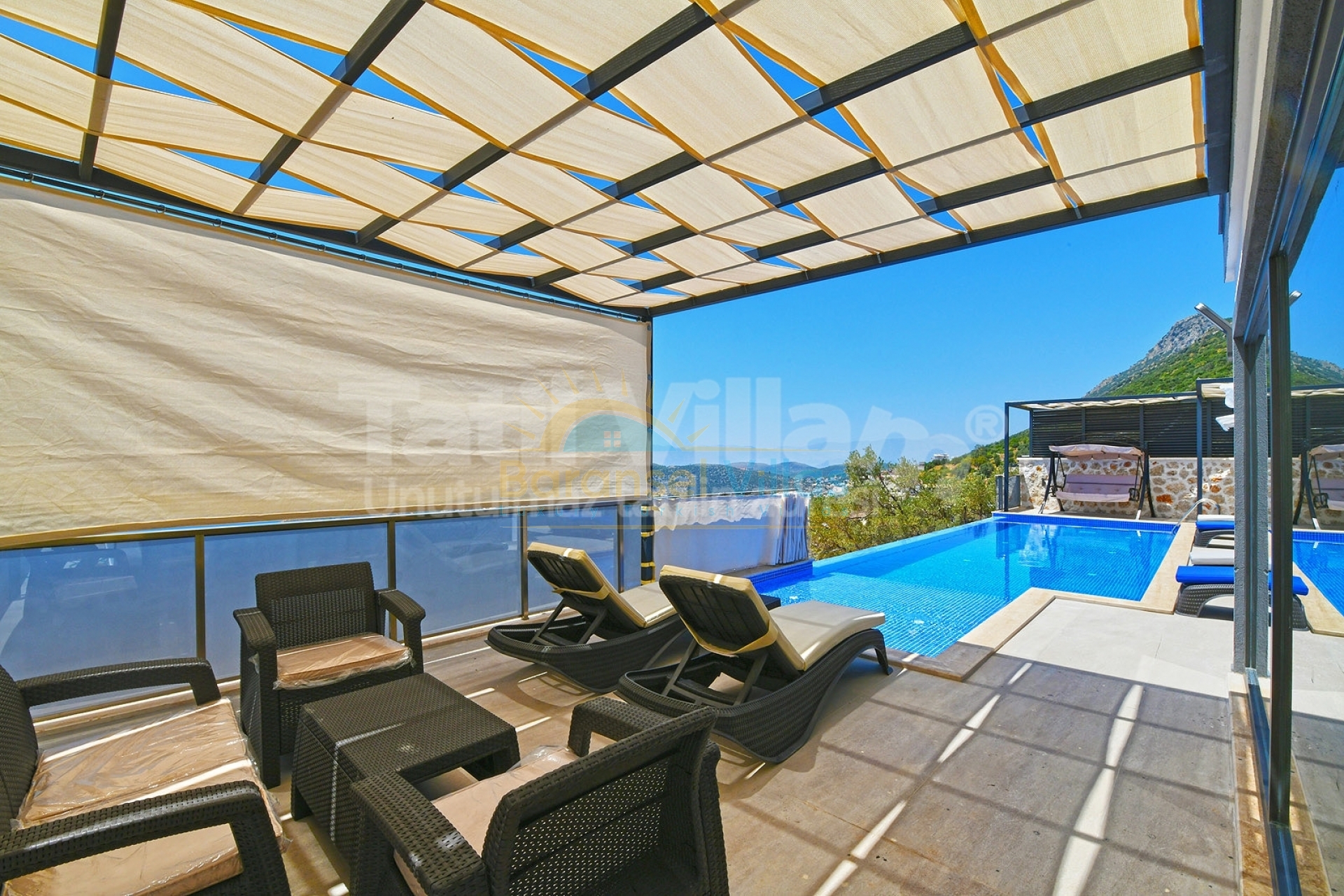 Villa Lion, 3 bedroom Secluded Villa with Indoor Pool Baransel Villas